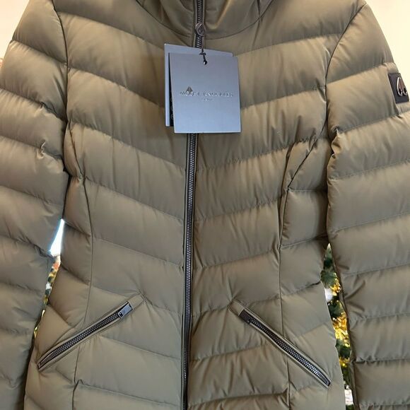 Women’s Moose knuckles down hooded jacket size extra small - Picture 6 of 14